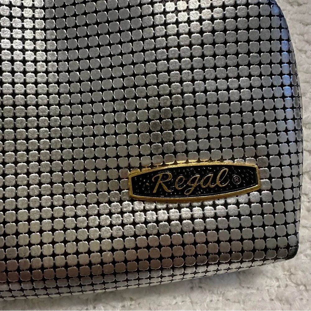 Vintage Regal Clutch and Coin Purse Set Silver Tone Mesh Print Vinyl - Picture 3 of 15